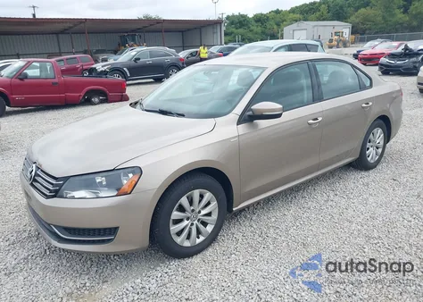 2015 Volkswagen Passat 1.8T Wolfsburg Edition из США, поврежденный, VIN 1VWAT7A37FC004600